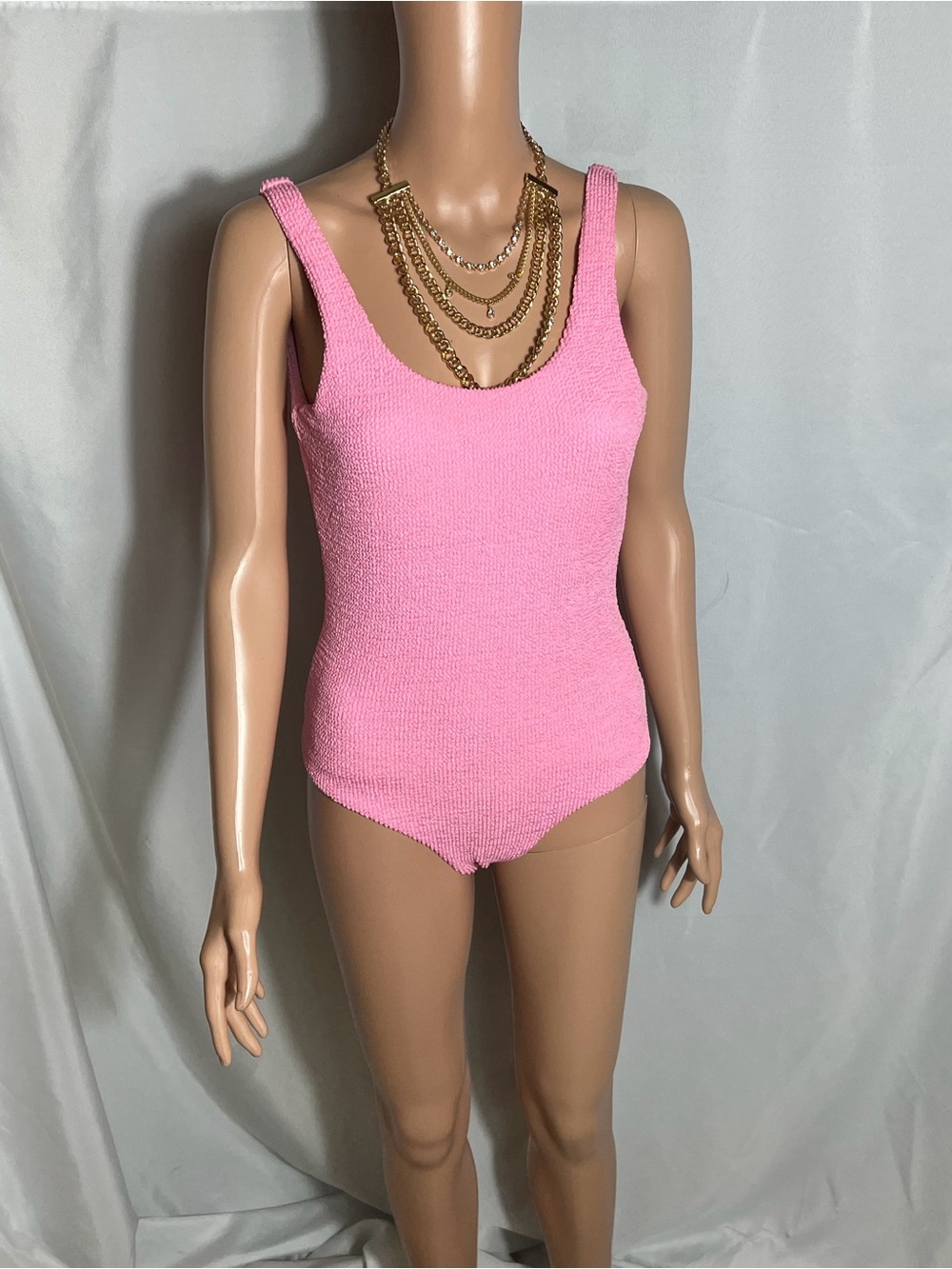 It’s Now Cool Pink Crinkle One Piece Swimsuit Women’s M Low Back Scoop Neck